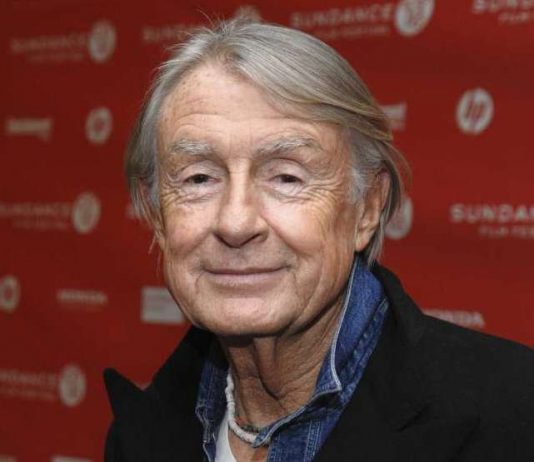 Addio a Joel Schumacher, il regista di Batman e di ‘Un giorno di ordinaria follia’