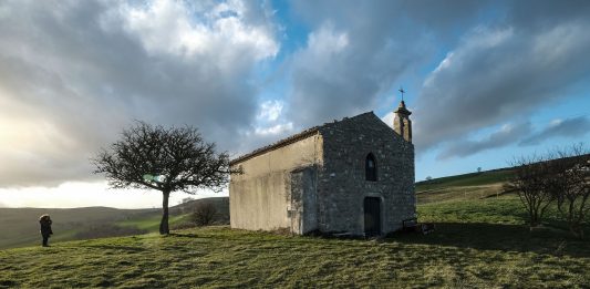 Paesaggi in movimento: il progetto che racconta la Campania attraverso l’arte