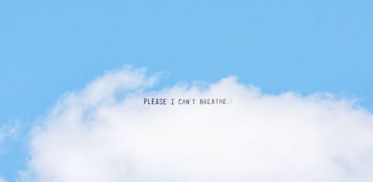 I can’t breathe: le ultime parole di George Floyd volano sulle città americane