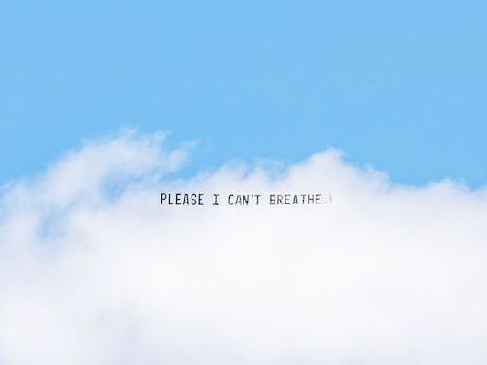 I can’t breathe: le ultime parole di George Floyd volano sulle città americane