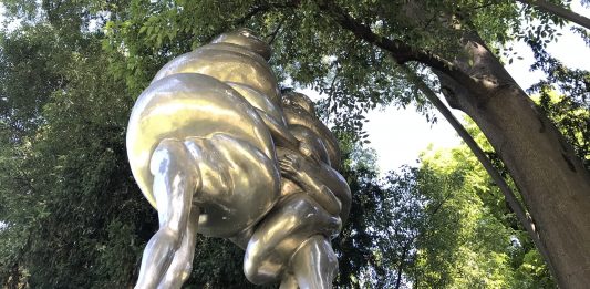 The Couple: un’opera di Louise Bourgeois, immersa nel parco di Origgio Opera di Louise Bourgeois a Origgio