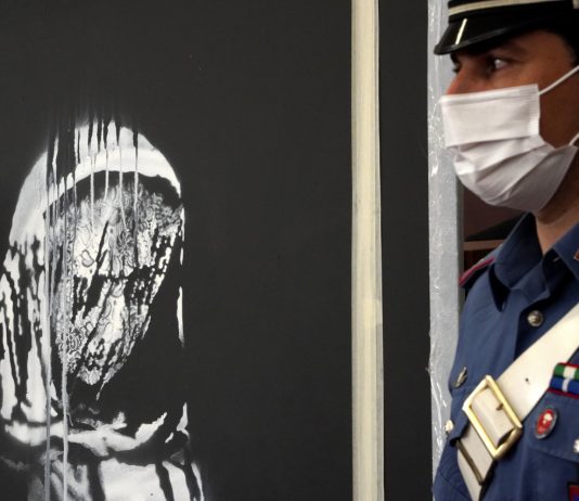 Sei persone arrestate per il furto dell’opera di Banksy ritrovata in Abruzzo