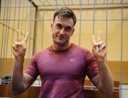 L’artista Pyotr Verzilov, attivista del gruppo Pussy Riot, è stato arrestato di nuovo