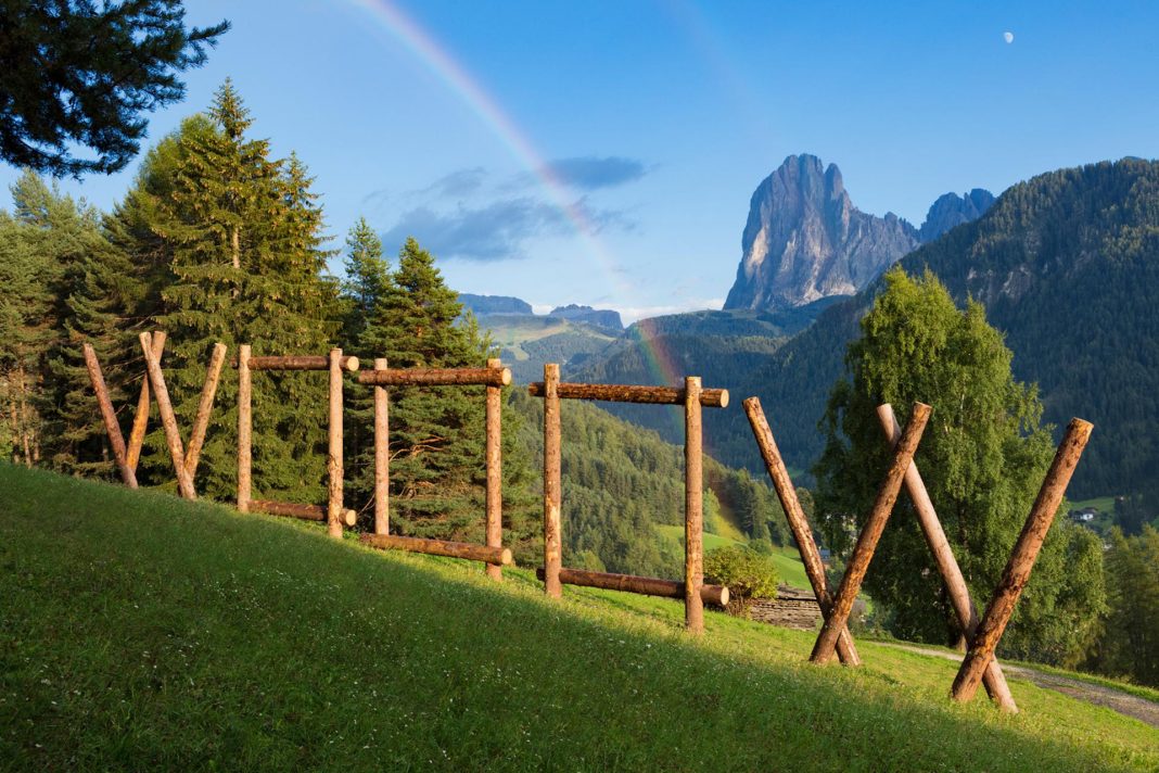 Biennale Gherdëinahttps://www.exibart.com/repository/media/2020/06/unnamed-6-1068x712.jpg