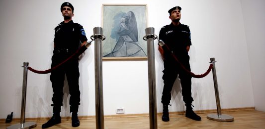 “Questo” mondo non basta più. Intervista a Marco Scotini