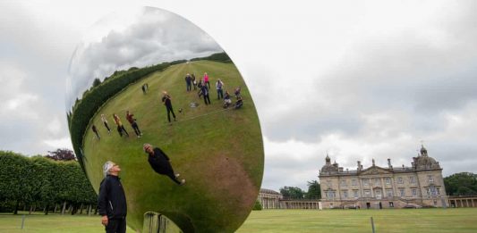 Anish Kapoor si scaglia contro il tokenism tossico dei musei, in una lettera infuocata