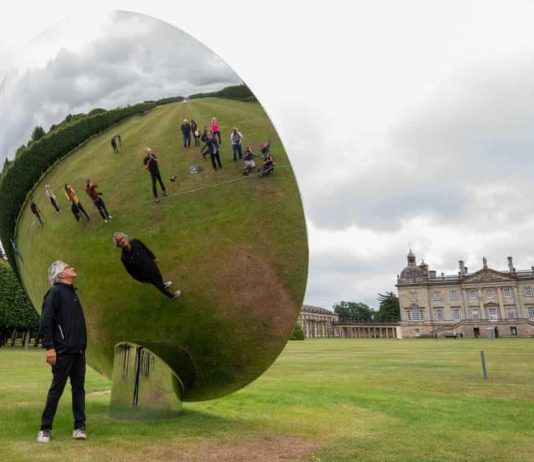 Anish Kapoor si scaglia contro il tokenism tossico dei musei, in una lettera infuocata