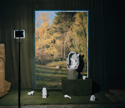 Lucciole per la resistenza: Cristóbal Gracia a Viasaterna Cristobal Gracia, Villa Rossa, stampa inkjet, cm 150x128, © Cristobal Gracia, courtesy Bikini Art Residency e Viasaterna