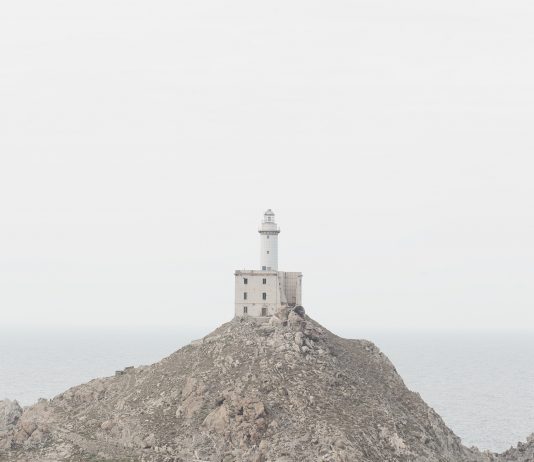 Summer Tales: il viaggio onirico di Ilaria Abbiento, a partire da Gabriele Basilico
