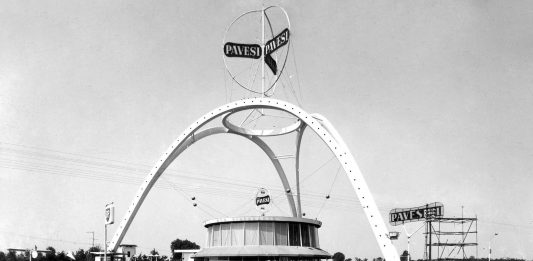 Demolito lo storico Autogrill Villoresi Ovest, simbolo di un’Italia che non c’è più Milano, Autogrill Villoresi Ovest, Lainate, A8, 1958