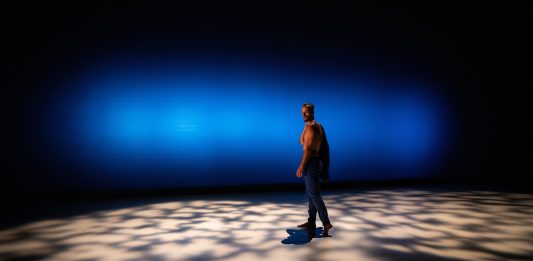 Un EDEN per un solo spettatore. A Bolzano Danza Riccardo Meneghini "EDEN of Carolyn"