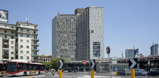 Murales di Pino Daniele a Piazza Garibaldi: le precisazioni di Ferrovie dello Stato