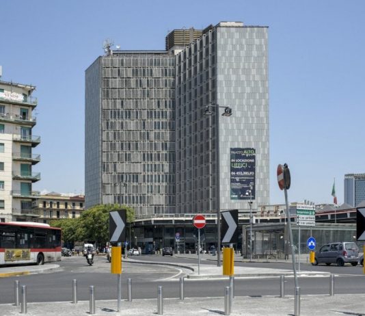 Murales di Pino Daniele a Piazza Garibaldi: le precisazioni di Ferrovie dello Stato