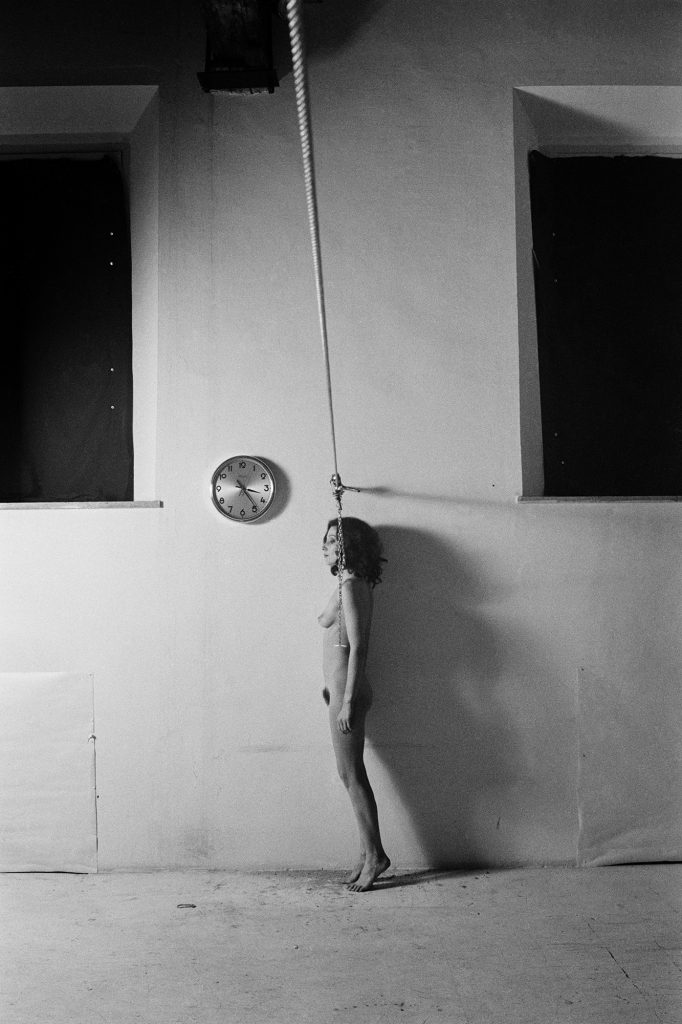 Vettor Pisani, Lo scorrevole performance in studio, 1972 Foto di Elisabetta Catalano