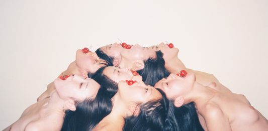 Corpo, fotografia e performance: Ren Hang Ren Hang, Untitled, 2012 Courtesy Stieglitz19 and Ren Hang Estate