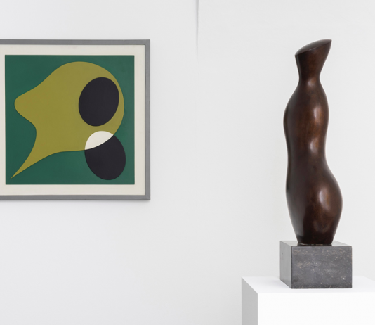 L’opera di Arp sequestrata a Locarno: solo un grandissimo equivoco? A sinistra, l'opera "Configuration Mam" esposta a Locarno | Museo Casorella