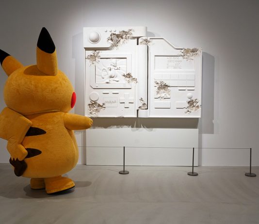 exibart.artworld: il giro del mondo dell’arte in sei notizie Pikachu in visita alla mostra di Daniel Arsham a tema Pokémon. Per saperne di più, non vi resta che leggere le notizie dal mondo dell'arte di questa settimana (fonte: Hypebeast).