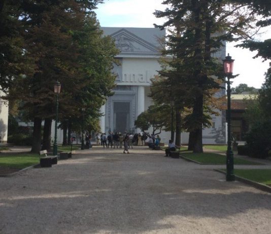 Un giusto tempo e un giusto luogo per le Muse veneziane? Venezia, Giardini della Biennale, 29 agosto 2020