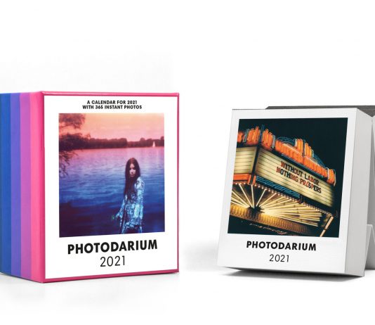 Sfogliando il 2021 foto dopo foto, con il nuovo Photodarium (anche in versione erotica)