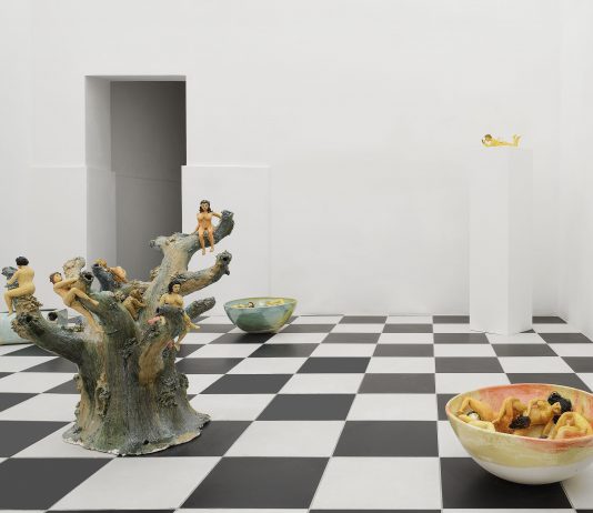 La ceramica dell’assurdo: confessioni di Urara Tsuchiya, in mostra da ADA UraraTsuchiya