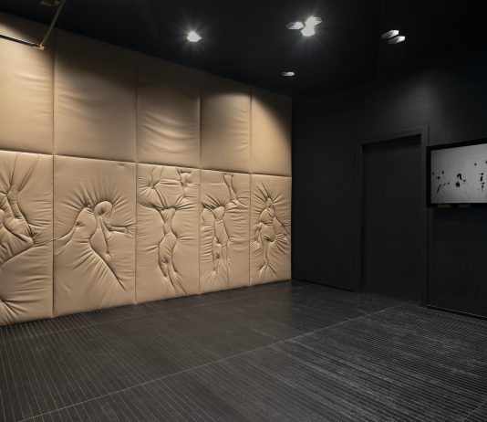 Artisti, aziende e product design: si svela il progetto di Andrea Castrignano Art & Design, il progetto di Andrea Castrignano. Nella foto l'opera di Loredana Longo