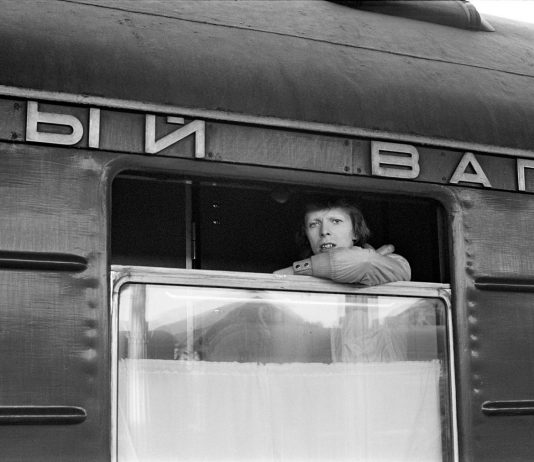 David Bowie negli scatti inediti di Geoff MacCormack David Bowie: The Trans Siberian Images courtesy of the artist, © Geoff MacCormack