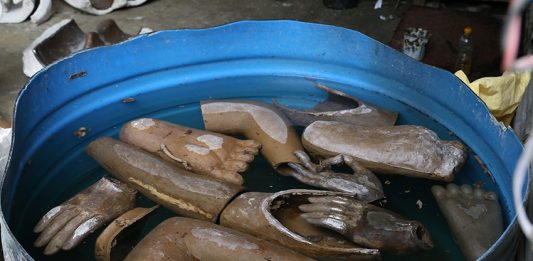 Dal Nepal al Pastificio Cerere, le statue votive di Namsal Siedlecki