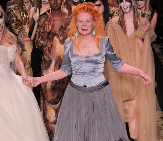 L’eleganza sovversiva di Vivienne Westwood, a Lione Vivienne Westwood, défilé World Wide Woman, automne-hiver 2011-2012 Paris, mars 2011 © Guy Marineau