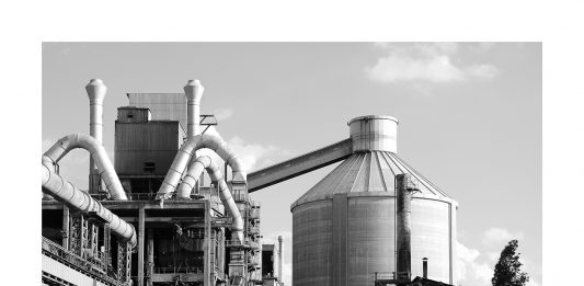 A Guidonia il cementificio si trasforma in spazio per l’arte. Con Alfredo Pirri