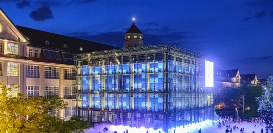 Il museo del futuro è ibrido. Intervista a Peter Weibel