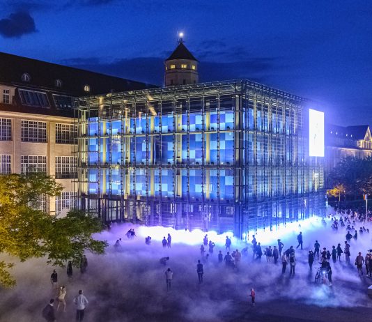 Il museo del futuro è ibrido. Intervista a Peter Weibel