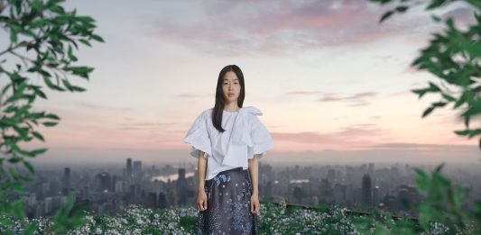 Una sfilata da sogno nella natura: REDValentino e Timo Helgert per la spring ‘21 Timo Helgert per RedValentino