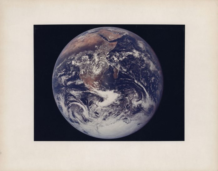 The “Blue Marble”, the first human-taken photograph of the Earth fully illuminated, December 7-19, 1972. Stima: GBP 15,000 - GBP 25,000. Christie’s, Voyage to Another World