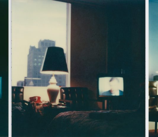 Robby Müller, Like Sunlight coming through the Clouds – Case Chiuse HQ