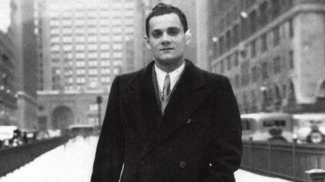 Libri al MAXXI. L’America degli estremihttps://www.exibart.com/repository/media/2020/11/america_degli_estremi_alberto_moravia_libri_al_MAXXI-1068x601.jpg