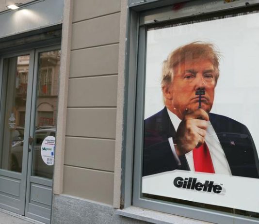 Adolf Twitter dal parrucchiere: il progetto di Andrea Villa