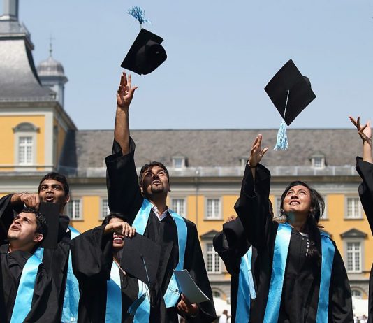 Italia: lauree senza futuro e nuovi scenari. Un’analisi