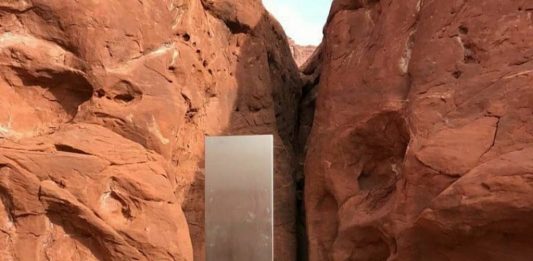 Un monolite d’acciaio è stato scoperto nel deserto dello Utah