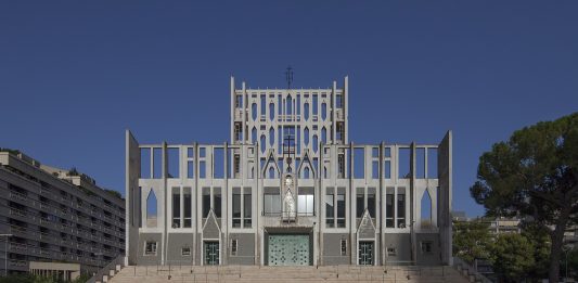 Taranto festeggia i 50 anni della sua Concattedrale, opera di Gio Ponti Concattedrale Gran Madre di Dio, di Gio Ponti