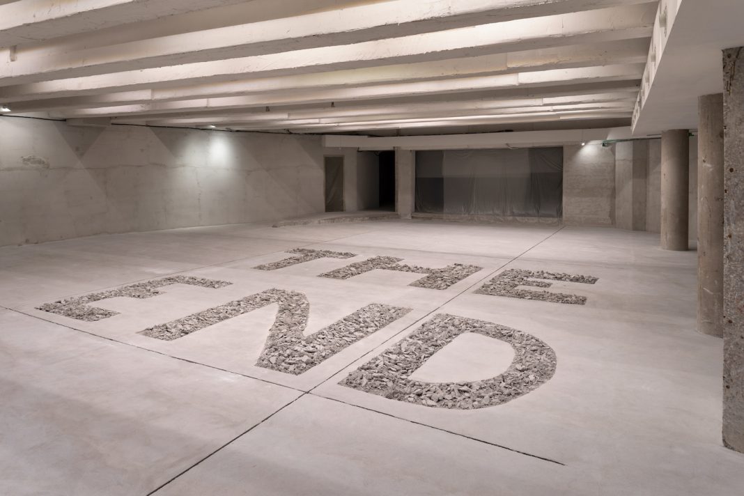 Conversazione con Piero Golia e Pier Paolo Pancottohttps://www.exibart.com/repository/media/2020/12/Piero-Golia-La-stagione-romana-THE-END-2020--1068x712.jpg