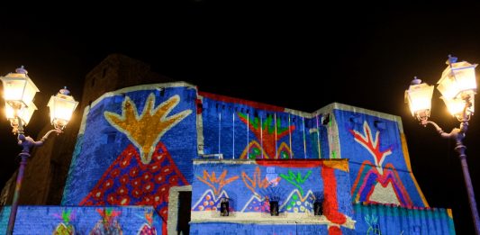 A Napoli, Castel dell’Ovo si illumina con le opere di videoarte di Franz Cerami