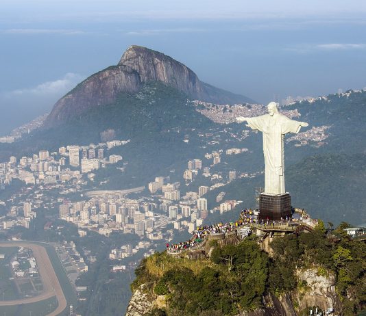 Lavori di restauro per il Cristo di Rio de Janeiro, che compie 90 anni