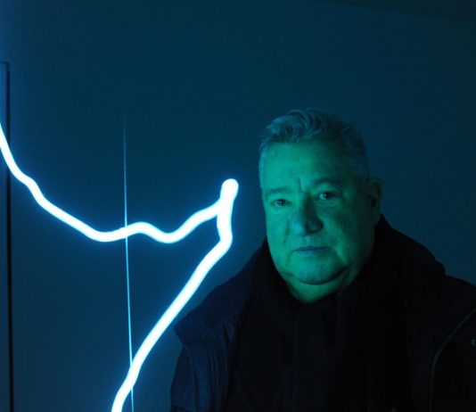 L’artista francese Claude Leveque accusato di violenza sui minori