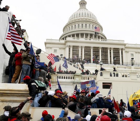 I cimeli dell’assalto al Campidoglio, nella collezione dello Smithsonian Museum