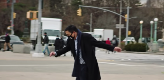 exibart.artworld: il giro del mondo dell’arte in sei notizie Tra le notizie del mondo dell'arte di questa settimana, l'iniziativa di Andrew Yang che ha a che fare con progetti culturali, a partire da TikTok. Qui uno screenshot della sua campagna. Leggere per credere (Fonte: Artnet).