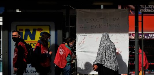 Opera Viva, l’Artista di Quartiere. Il workshop di 10 giovanissimi artisti, coordinati da Alessandro Bulgini, da nord a sud