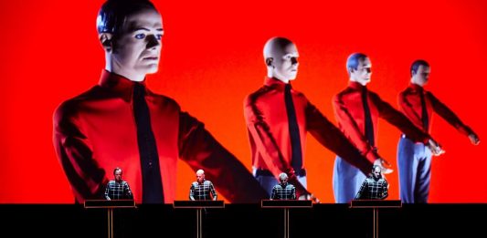 E se la mostra online uccide l’appeal dell’elettronica?