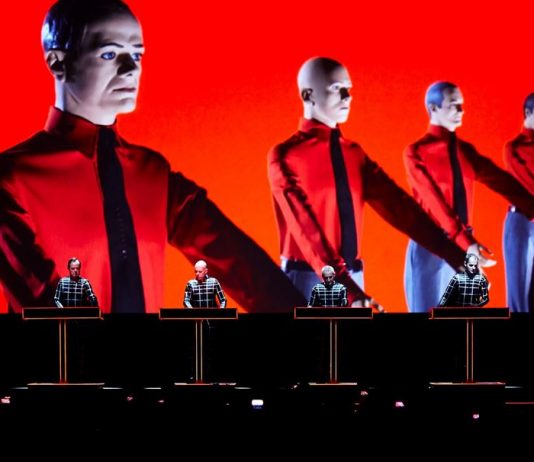 E se la mostra online uccide l’appeal dell’elettronica?