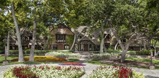 Il Neverland Ranch di Michael Jackson è stato finalmente venduto