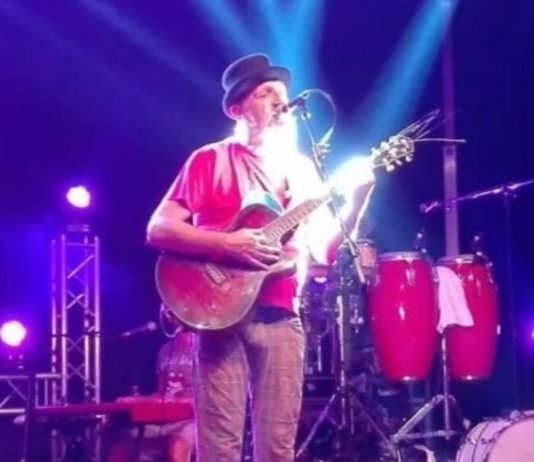 La Bandabardò e il vecchio fricchettone: addio a Erriquez erriquez Bandabardo